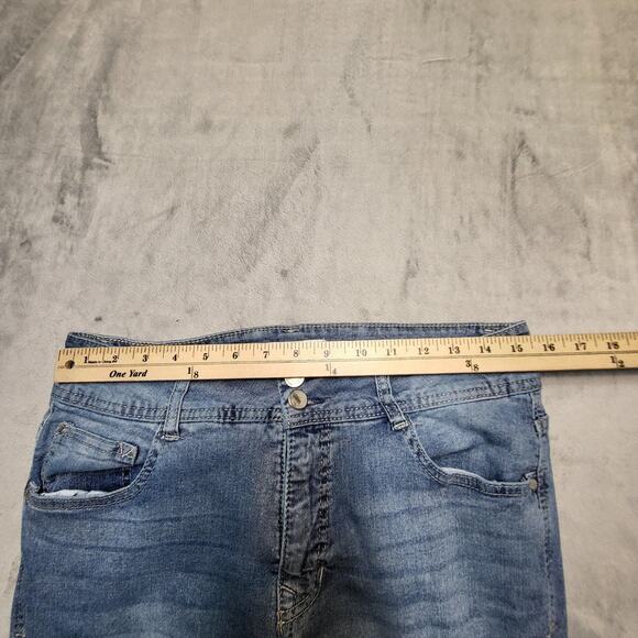 Angels Jeans Womens 14 Blue Light Wash Distressed Straight Leg Cropped - Picture 8 of 10